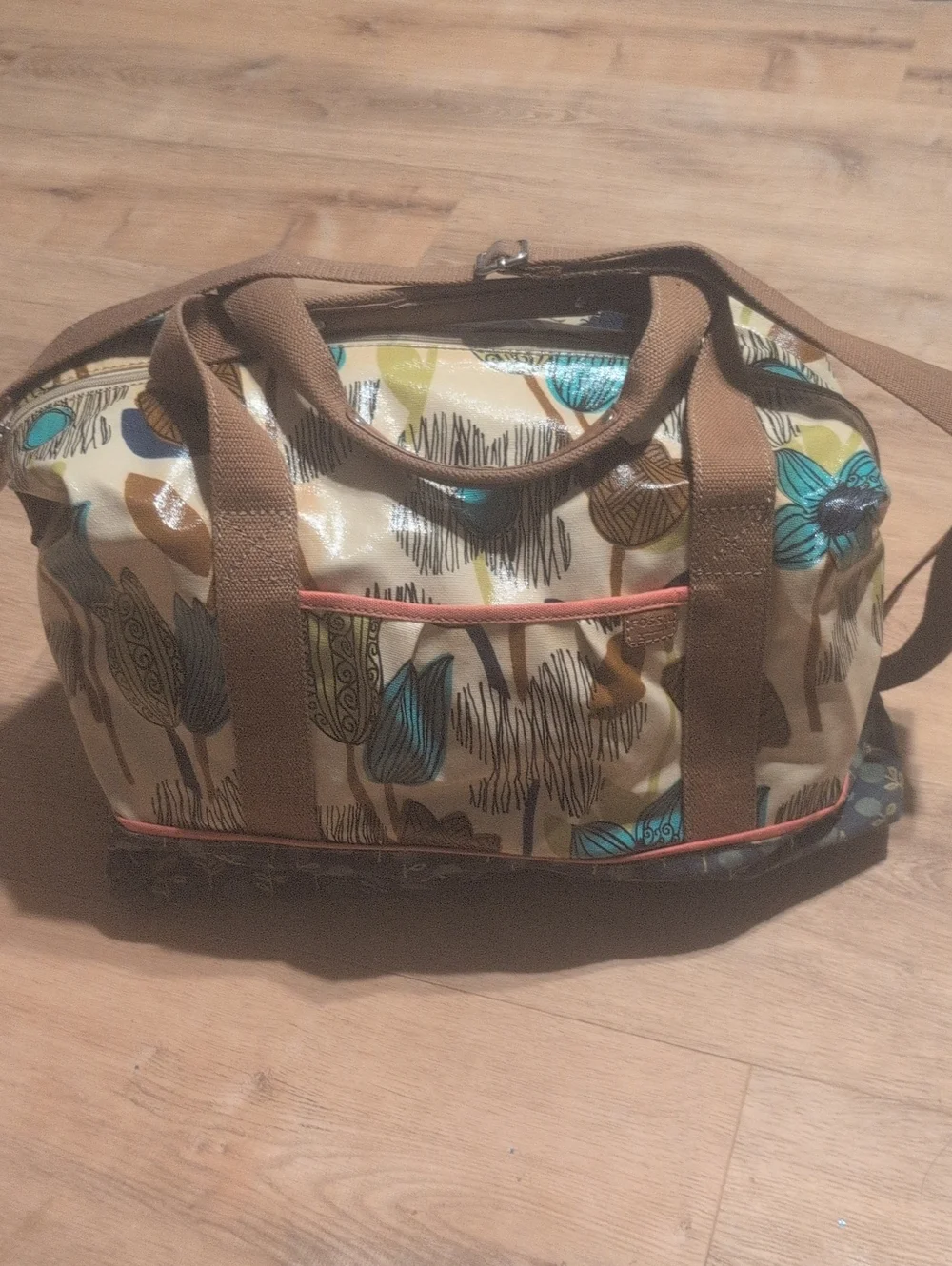 Fossil Stylish Floral Weekender Bag - Brown, Teal & Cream